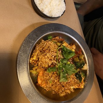 Spice 24 - Asian sauce (very good) pork and shrimp instant noodles, broccoli - Chinese Near Me - Edison, New Jersey Spice 24 - Asian sauce (very good) pork and shrimp instant noodles, broccoli - Chinese Near Me - Edison, New Jersey