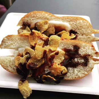 Italian Gardens Cafe - Hot brioche ice cream bun #LiveLifeLikeLDN - Cafes Near Me - London, XGL