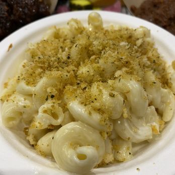 Burnt Ends Barbecue - Nastiest Mac and cheese. Old pasta , nasty bottled Alfredo sauce . No flavor . Bland . Blah . Cold ! - Barbeque Near Me - Auburn, Maine