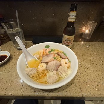 Rock 'N Raw - Wonton Soup pork & shrimp wontons, bbq pork, egg noodle, gai lan, scallions, cilantro, chicken broth - Sushi Bars Near Me - Tampa, Florida