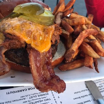 Kuma's Corner - Bacon burger - American Near Me - Indianapolis, Indiana