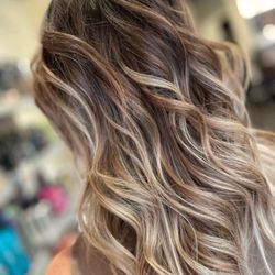 Carl Michael Salon