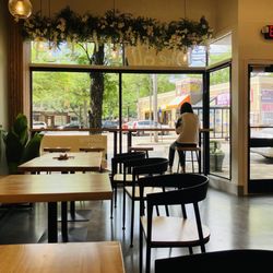 Poke OLi - The sitting area