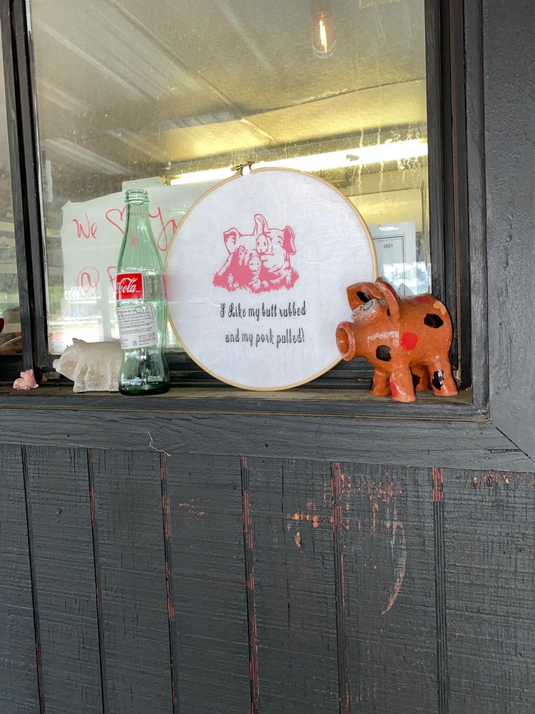 Pig Skins BBQ Logo
