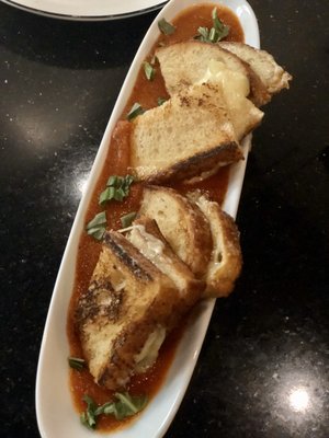 Scarlet Kitchen and Lounge by null