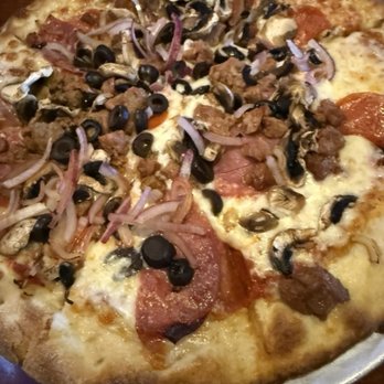 Great Basin Brewing Co. - Reno - Pizza wasn't horrible wasn't fabulous just a mediocre experience - Pizza Near Me - Reno, Nevada