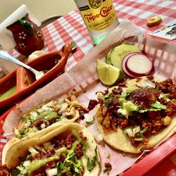 Mexican Store El Compa Chuy - Fantastic street tacos!