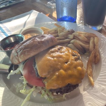Kimo's Maui - Fantastic Cheeseburger Combo !!! - Seafood Near Me - Lahaina, Hawaii Kimo's Maui - Fantastic Cheeseburger Combo !!! - Seafood Near Me - Lahaina, Hawaii
