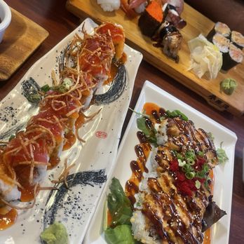 Ginza Sushi - avenger roll (left) bomb (right) - Sushi Bars Near Me - Honolulu, Hawaii Ginza Sushi - avenger roll (left) bomb (right) - Sushi Bars Near Me - Honolulu, Hawaii