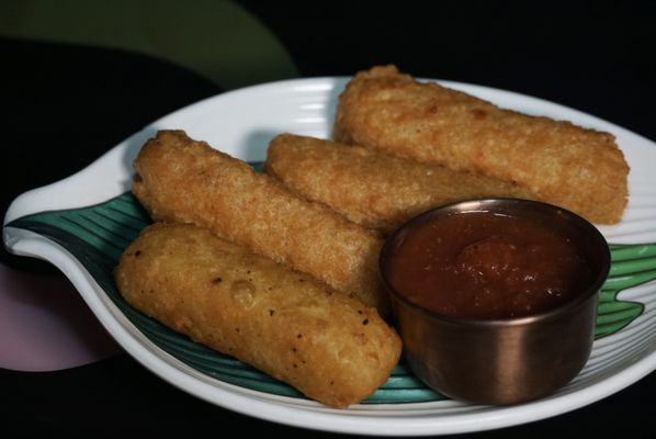 Savvy Bistro and Bar by null