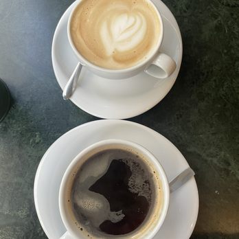 Cotidiano - Americano and cappuccino - Breakfast & Brunch Near Me - Lisbon, 11