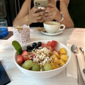 Dulcesalado - Yogurt and fruit bowl. - Breakfast & Brunch Near Me - San Juan, Puerto Rico