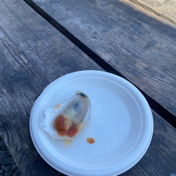 Larsen's Fish Market - Seafood Markets Near Me - Chilmark, Massachusetts