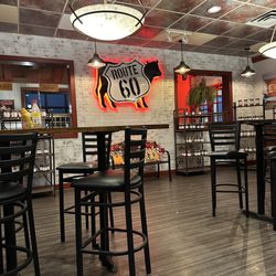 Route 60 Barbecue Market - Seating area