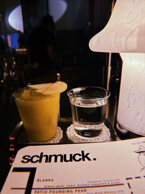schmuck. by null