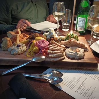 Amoura Restaurant - Amourra platter - Mediterranean Near Me - South San Francisco, California
