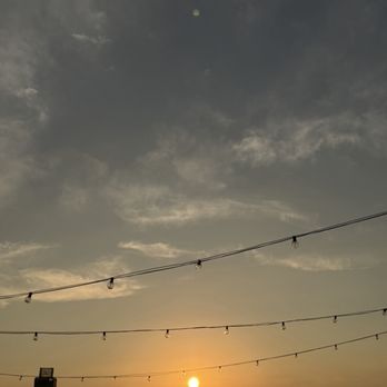 Irwin's - Sunset view from the restaurant - Cocktail Bars Near Me - Philadelphia, Pennsylvania