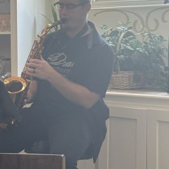 Churon Winery - Amazing saxophonist - Wineries Near Me - Temecula, California