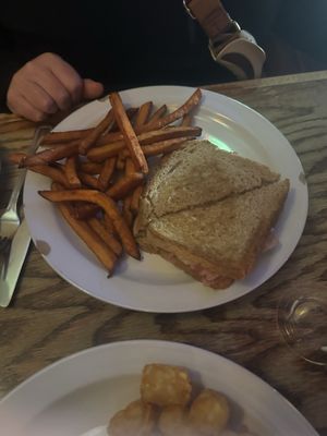 Hamilton's Bar & Grill by null