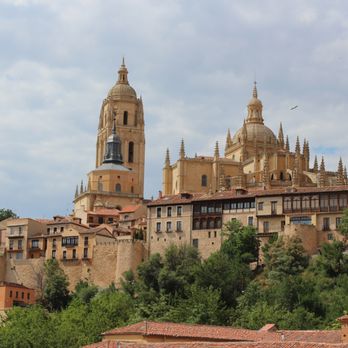 Catedral de Segovia - Local Flavor Near Me - Segovia, SG