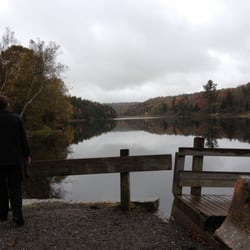 Green Trails Inn - Floating Bridge across the street
