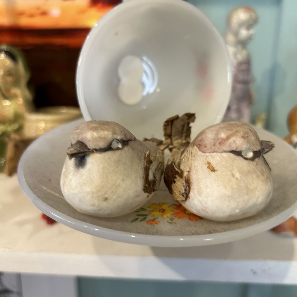 The Knickknackery - Antiques Near Me - Hilo, Hawaii