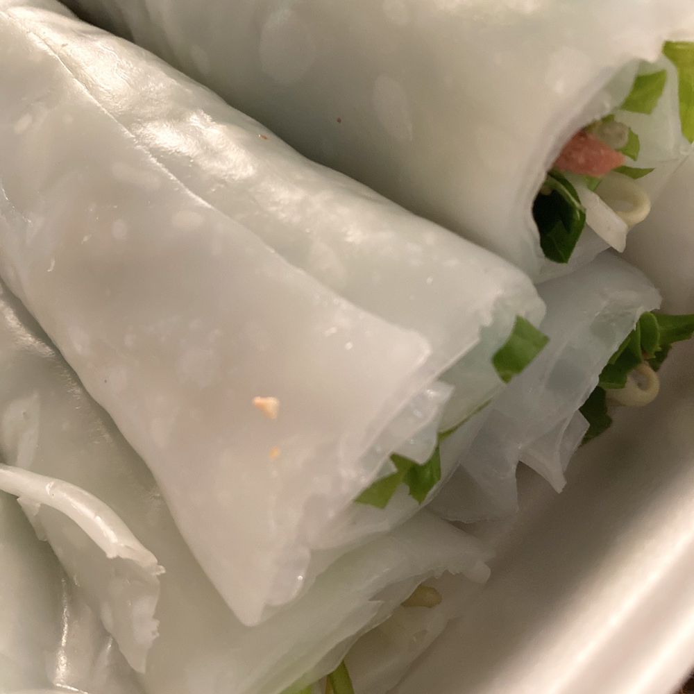 Lien Hue 3 - #5- Goi cuon tom thit: spring rolls with shrimp and pork with peanut sauce and peppers. - Vietnamese Near Me - Westminster, California Lien Hue 3 - #5- Goi cuon tom thit: spring rolls with shrimp and pork with peanut sauce and peppers. - Vietnamese Near Me - Westminster, California