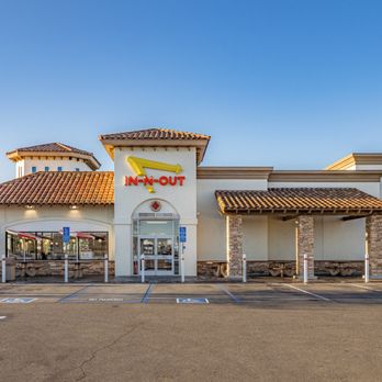 In-N-Out Burger - image - Burgers Near Me - Woodland, California In-N-Out Burger - image - Burgers Near Me - Woodland, California