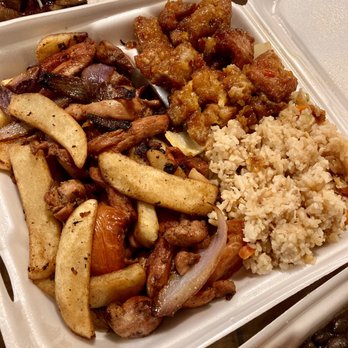 Madina Pollo Reina - Chicken Saltado with Orange Chicken and Chicken Fried Rice - Peruvian Near Me - Herndon, Virginia