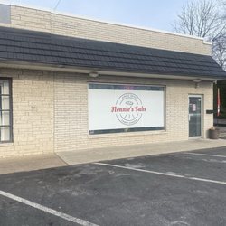 Nonnie’s Subs - Exterior