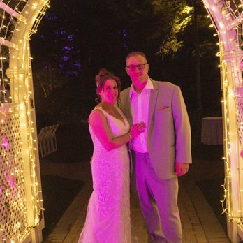 The Fox Hollow - Great venue for photos. Lights in the evening. - Venues & Event Spaces Near Me - Woodbury, New York The Fox Hollow - Great venue for photos. Lights in the evening. - Venues & Event Spaces Near Me - Woodbury, New York