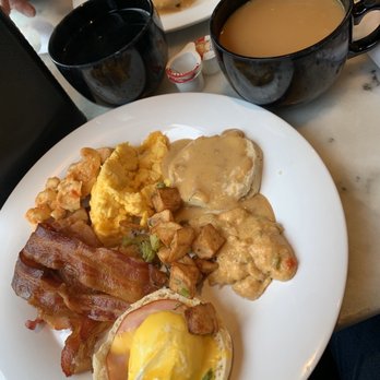Union Cafe - Brunch - Gay Bars Near Me - Columbus, Ohio