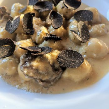 Il Dolce Pizzeria & Restaurant - Gnocchi with mushroom sauce and truffle. This is the bomb - Italian Near Me - Costa Mesa, California Il Dolce Pizzeria & Restaurant - Gnocchi with mushroom sauce and truffle. This is the bomb - Italian Near Me - Costa Mesa, California