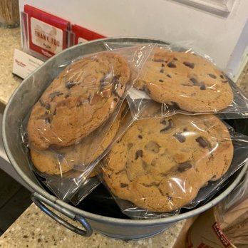 Bob Evans - Chocolate Chunk Cookie - American Near Me - Lake City, Florida