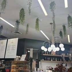 Tom/Cen Cafe