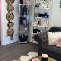 Mommy & me hats, different hair care products, purses, clutches & hand bags