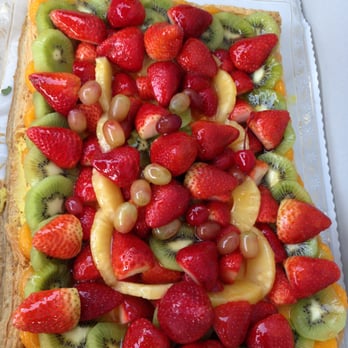 Le Croissant Dore - 1/2 sheet fruit tart $37 - Bakeries Near Me - Westminster, California