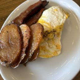 Scrambled eggs, potatoes and bacon Scrambled eggs, potatoes and bacon