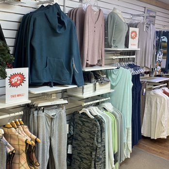 Paddles & Pedals - Mens & womens apparel - Rafting/Kayaking Near Me - Bellaire, Michigan Paddles & Pedals - Mens & womens apparel - Rafting/Kayaking Near Me - Bellaire, Michigan