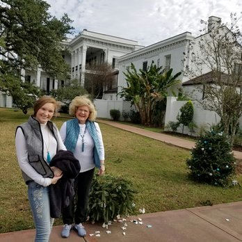 Mansion Restaurant - Cajun/Creole Near Me - White Castle, Louisiana