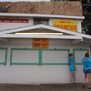 Taco Shoppe - Last day at the infamous Taco Stand. (keepsmilingphoto.com) - Mexican Near Me - Monticello, Indiana