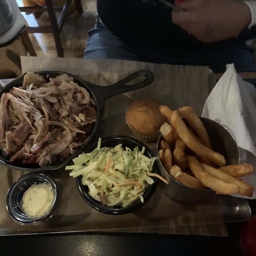 Rocky Top Beer BBQ & Grill - Pulled pork dinner with 2 sides - Barbeque Near Me - Jackson, Michigan