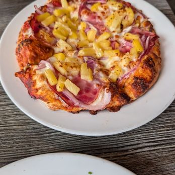 Base Camp Pizza - Hawaiian - Pizza Near Me - South Lake Tahoe, California Base Camp Pizza - Hawaiian - Pizza Near Me - South Lake Tahoe, California