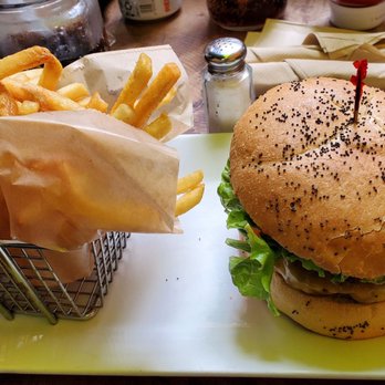Sloopy's Beach Cafe - Classic burger and yummy fries - American Near Me - Manhattan Beach, California