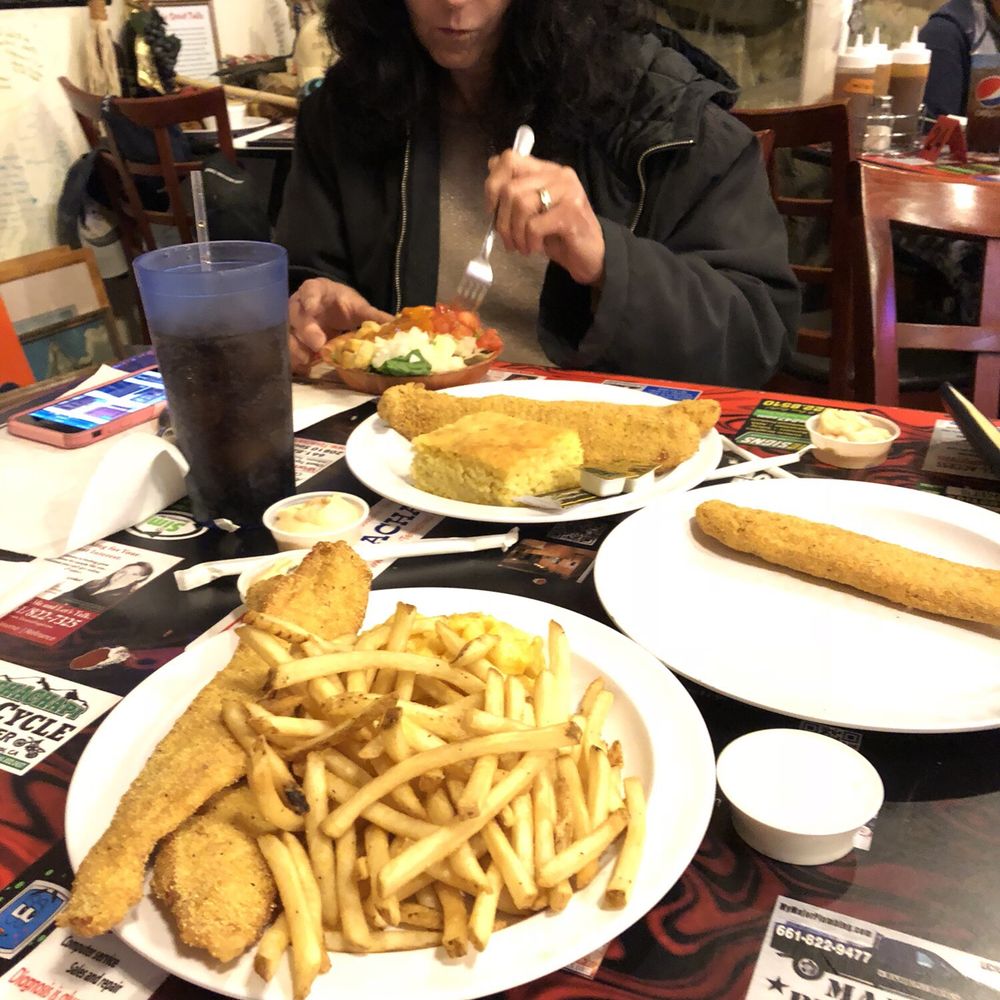 Red House BBQ - Under $25. TOTAL! - Barbeque Near Me - Tehachapi, California Red House BBQ - Under $25. TOTAL! - Barbeque Near Me - Tehachapi, California