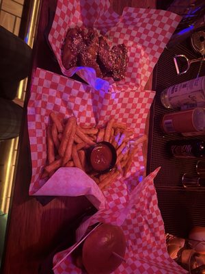 Inglewood Lounge by null