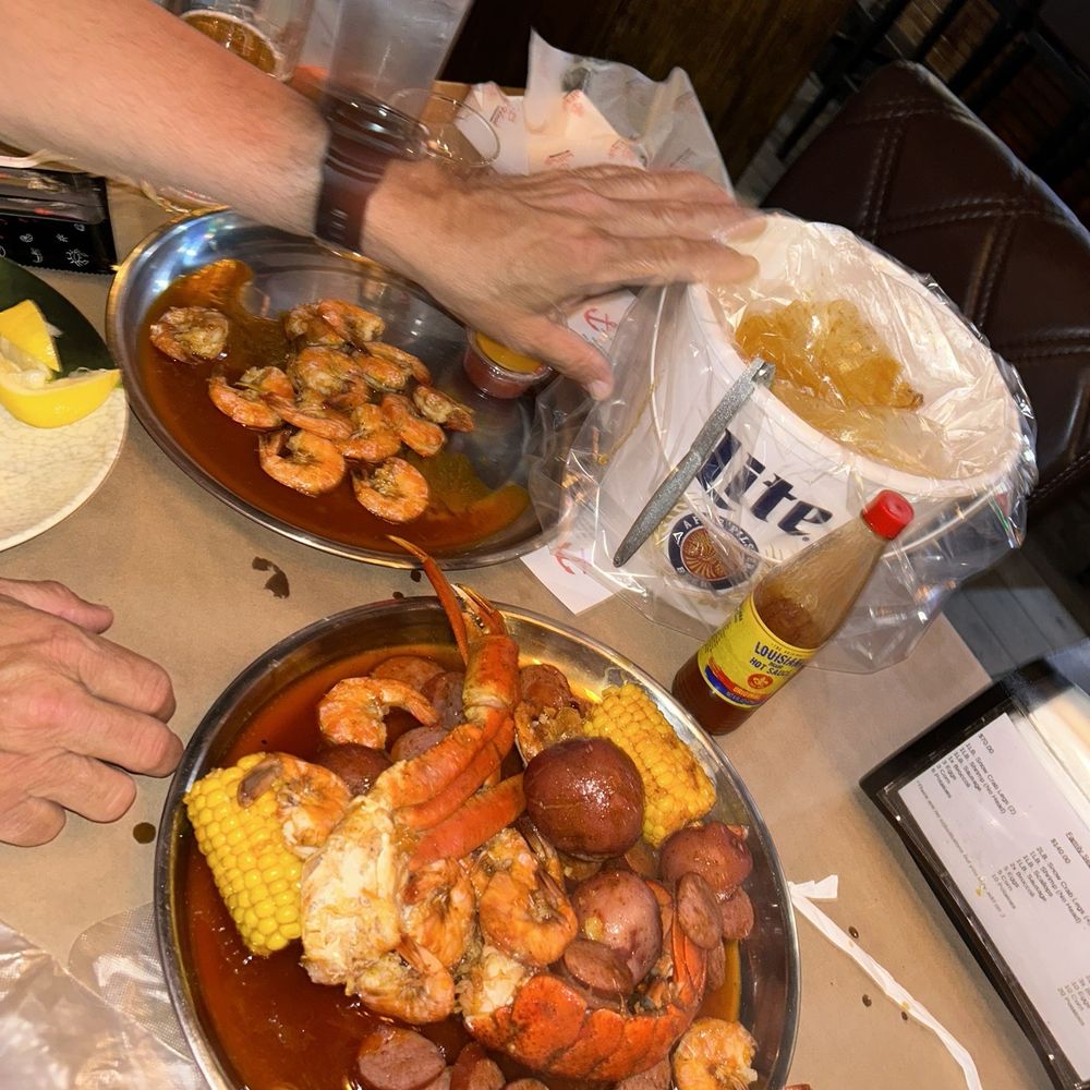 Red Hook Cajun Seafood & Bar - Shrimp platter and lobster shrimp night crabs - Bars Near Me - Jackson, Tennessee Red Hook Cajun Seafood & Bar - Shrimp platter and lobster shrimp night crabs - Bars Near Me - Jackson, Tennessee