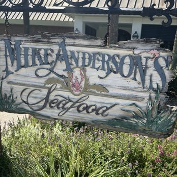 Mike Anderson's - Gonzales - Sign outside - Seafood Near Me - Gonzales, Louisiana