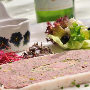 HOTEL BEL-AIR - Hotels Near Me - Bas-Vully, FR HOTEL BEL-AIR - Hotels Near Me - Bas-Vully, FR