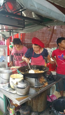 小红帽 炒粿条 兴发茶室 Kafe Heng Huat by null